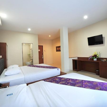 Gaja Hotel Pekanbaru Exterior foto